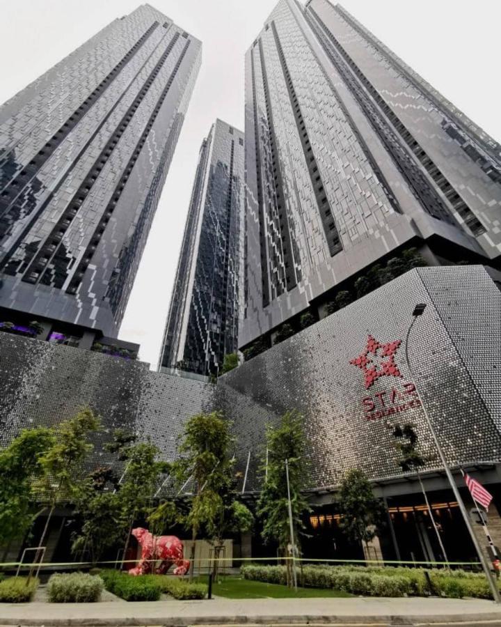 Star Holiday Sky Pool Klcc كوالالمبور المظهر الخارجي الصورة