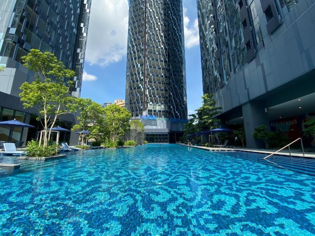 Star Holiday Sky Pool Klcc كوالالمبور المظهر الخارجي الصورة
