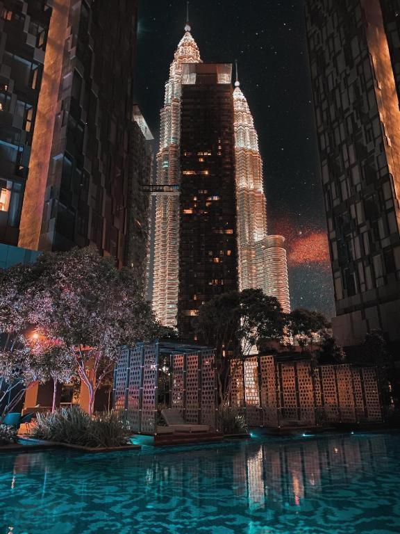Star Holiday Sky Pool Klcc كوالالمبور المظهر الخارجي الصورة