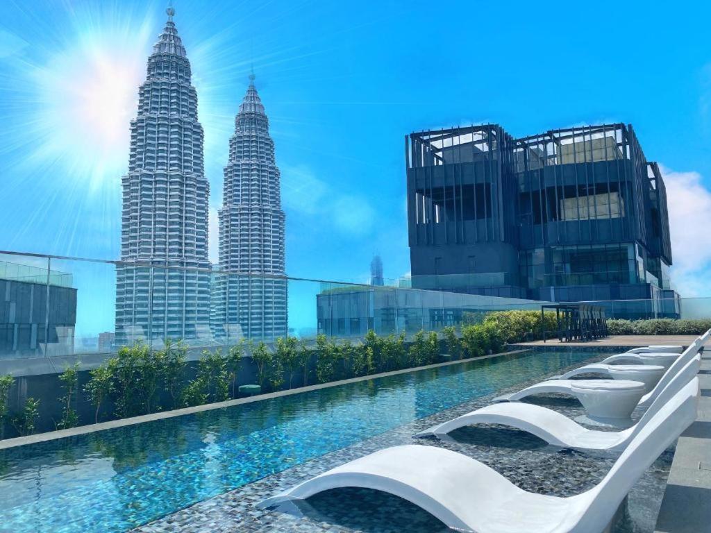 Star Holiday Sky Pool Klcc كوالالمبور المظهر الخارجي الصورة