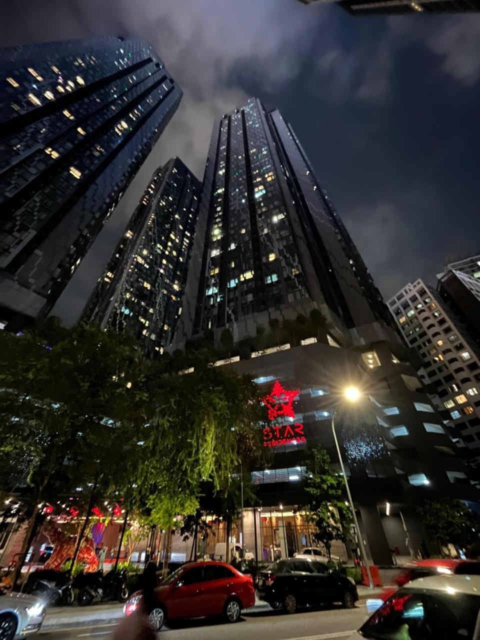 Star Holiday Sky Pool Klcc كوالالمبور المظهر الخارجي الصورة
